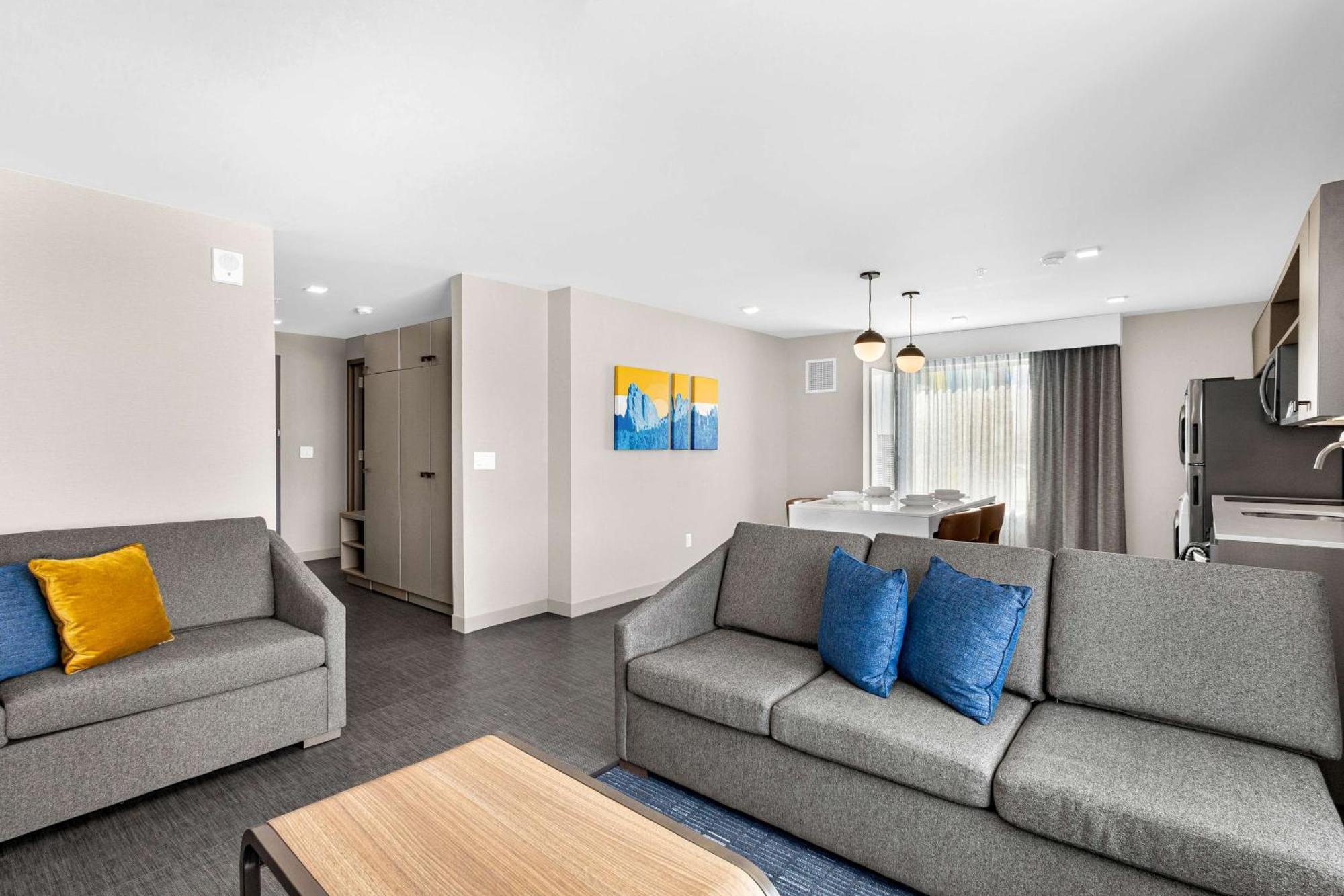 Homewood Suites By Hilton Colorado Springs Airport ภายนอก รูปภาพ